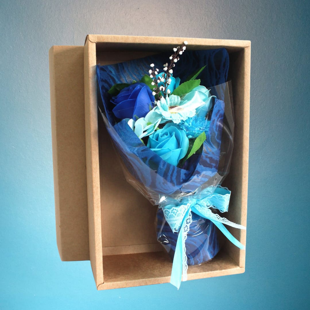 Seifenblumenbouquet Blau in einer Schachtel
