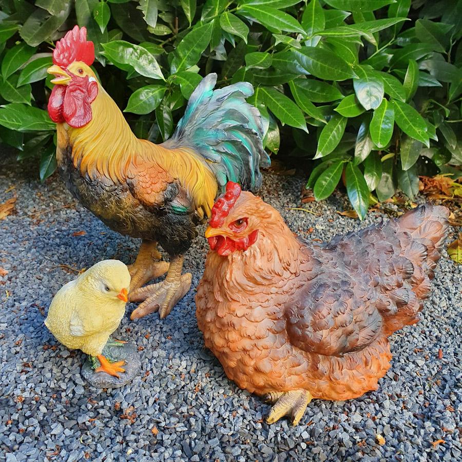Dreier set aus Hühner Gartenfiguren