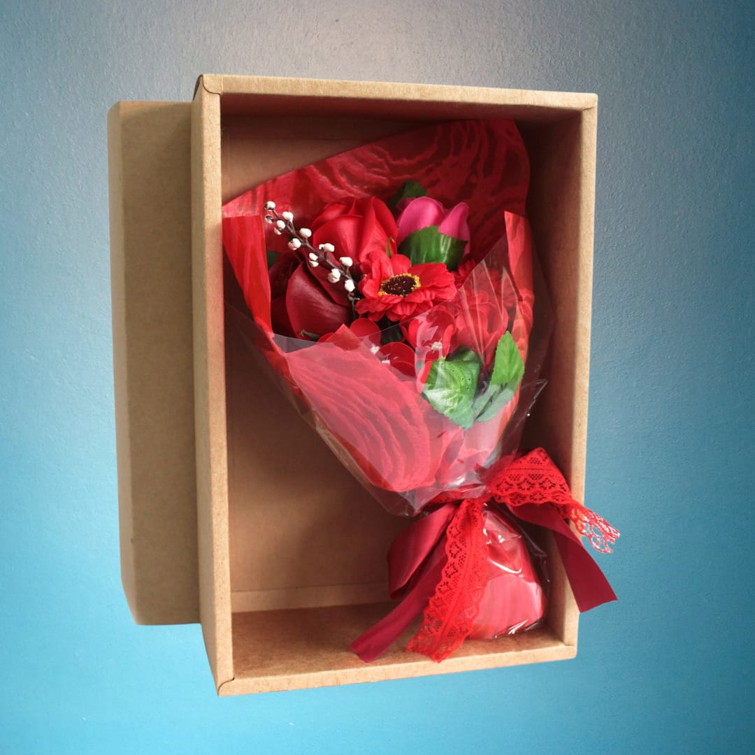Seifenblumenbouquet Rot in einer Schachtel