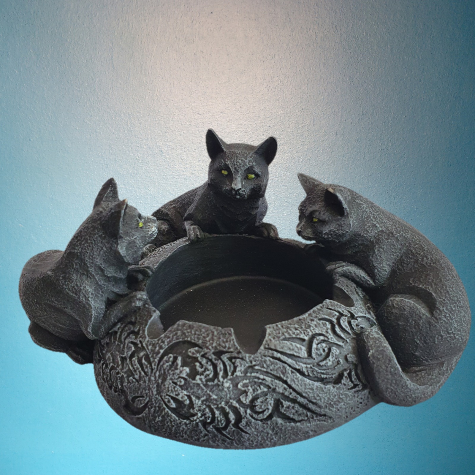Aschenbecher mit 3 Katzen Figuren 8 cm