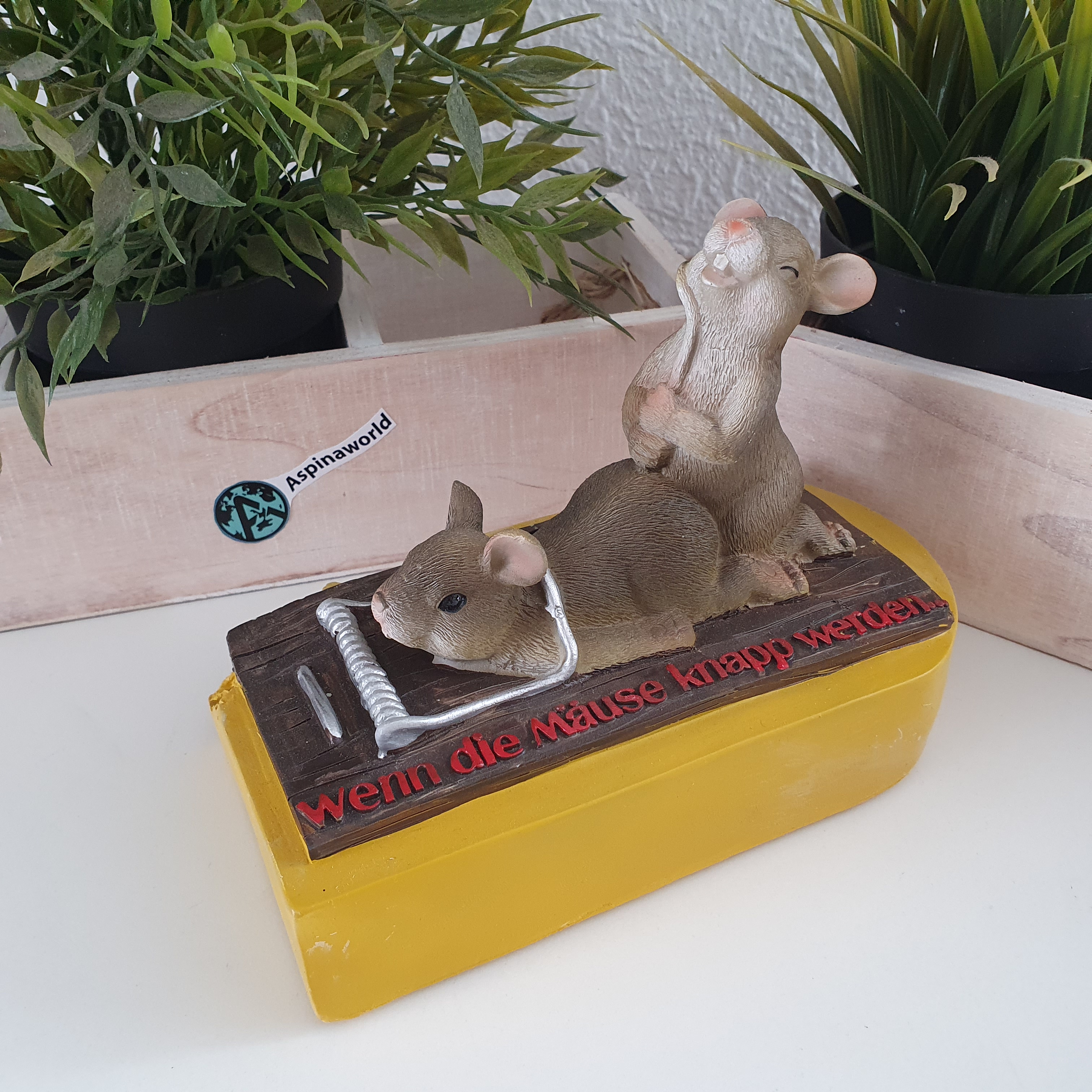 Deko Spardose Mäuse Paar auf Mausefalle 13 cm