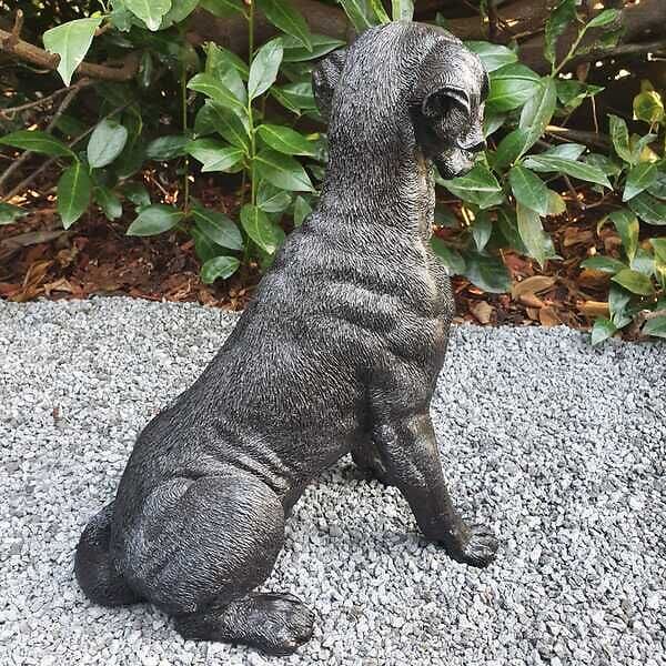 Gartenfigur sitzende Dogge Figur  in schwarz 36 cm