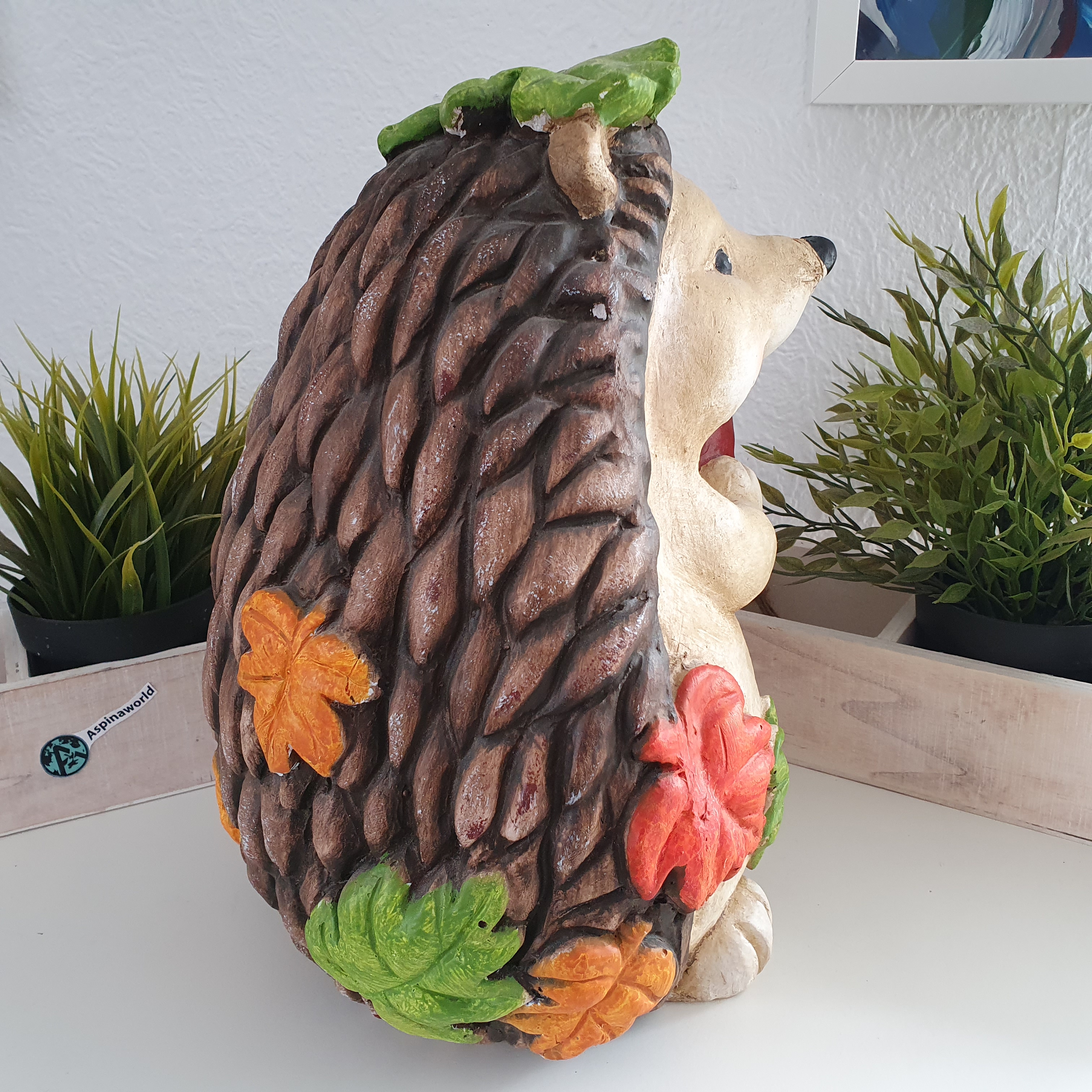 Herbstdeko Figur Igel Figur mit Apfel im Arm 32 cm