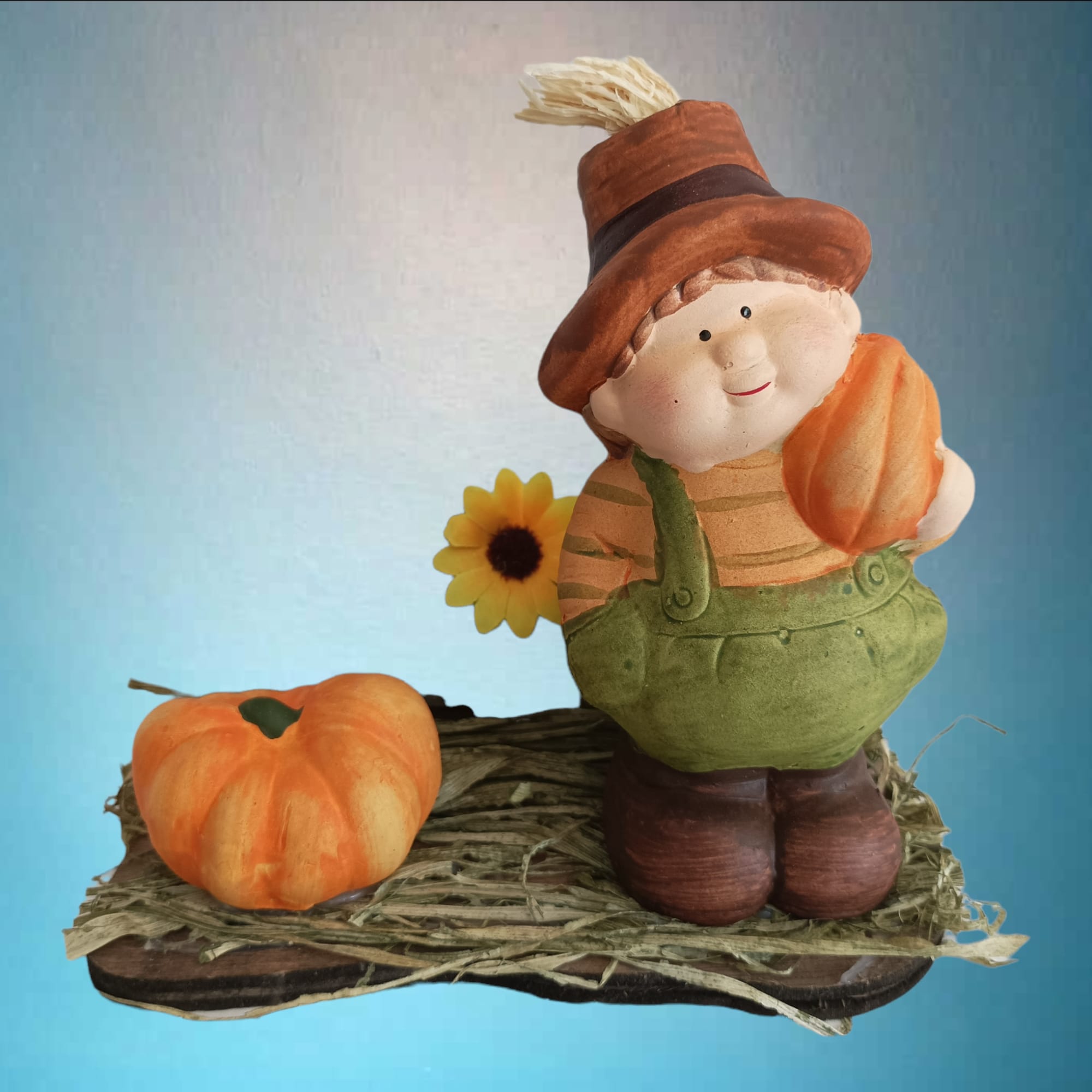 Herbstdeko Figur mit Schild und Kürbis aus Keramik 17 cm