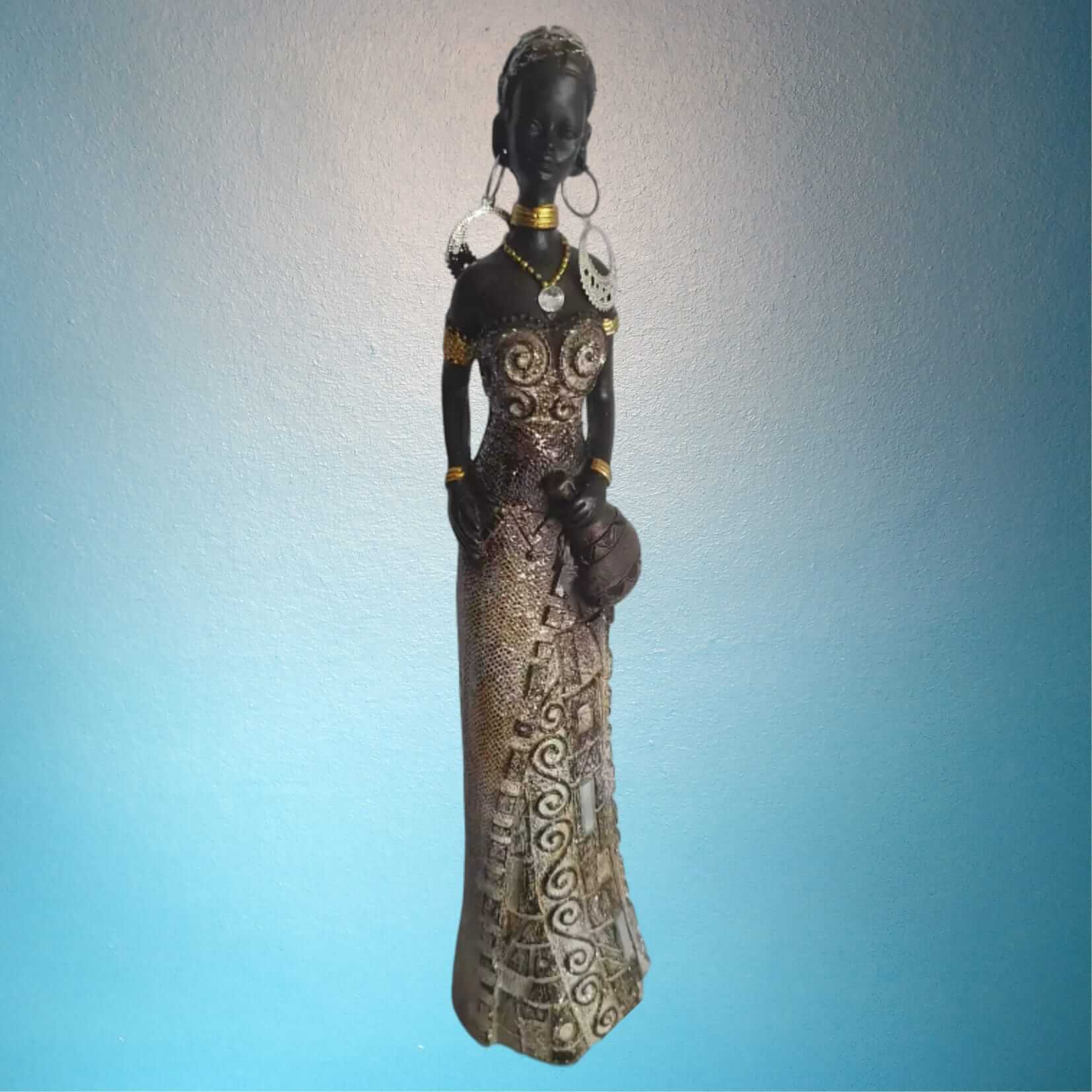 Afrikanische Dekofigur Frau mit Kanne in der Hand 24 cm