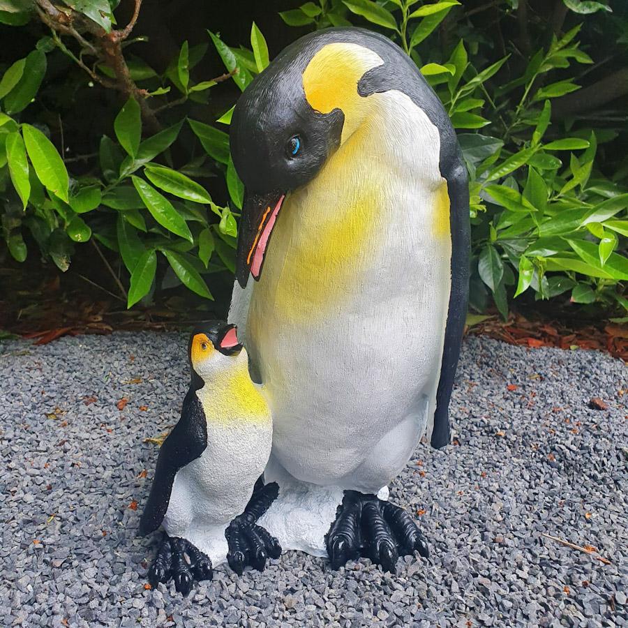 Gartenfigur Pinguin Figur mit Kind 39 cm
