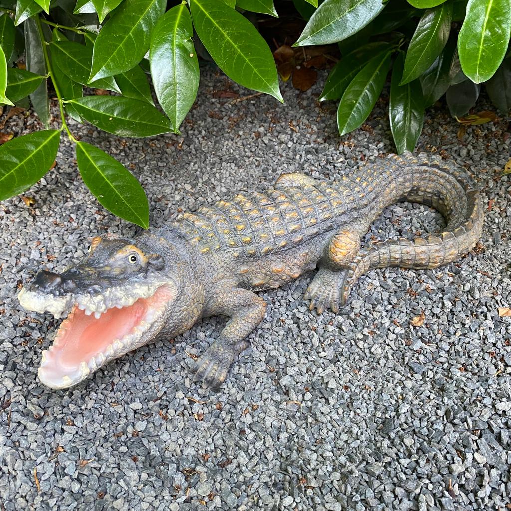 Gartenfigur Krokodil Figur mit offenem Maul 36 cm lang