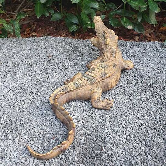 Gartenfigur Krokodil Figur mit offenem Maul 50 cm lang