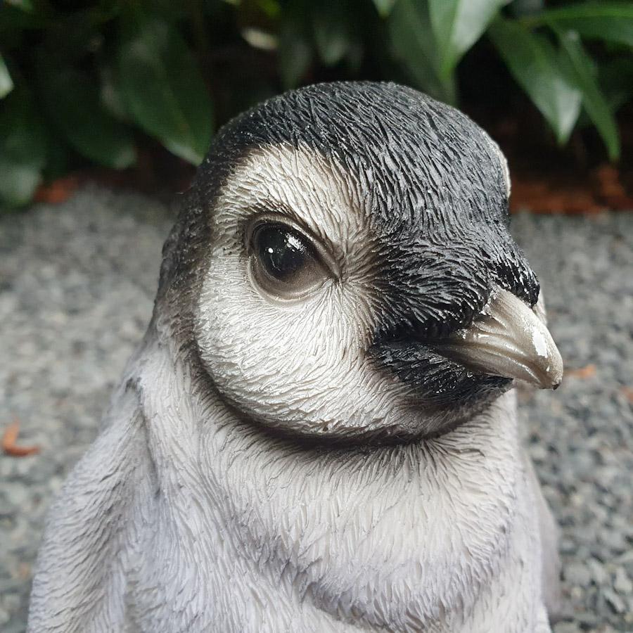 Gartenfigur Pinguin Baby Figur 15 cm