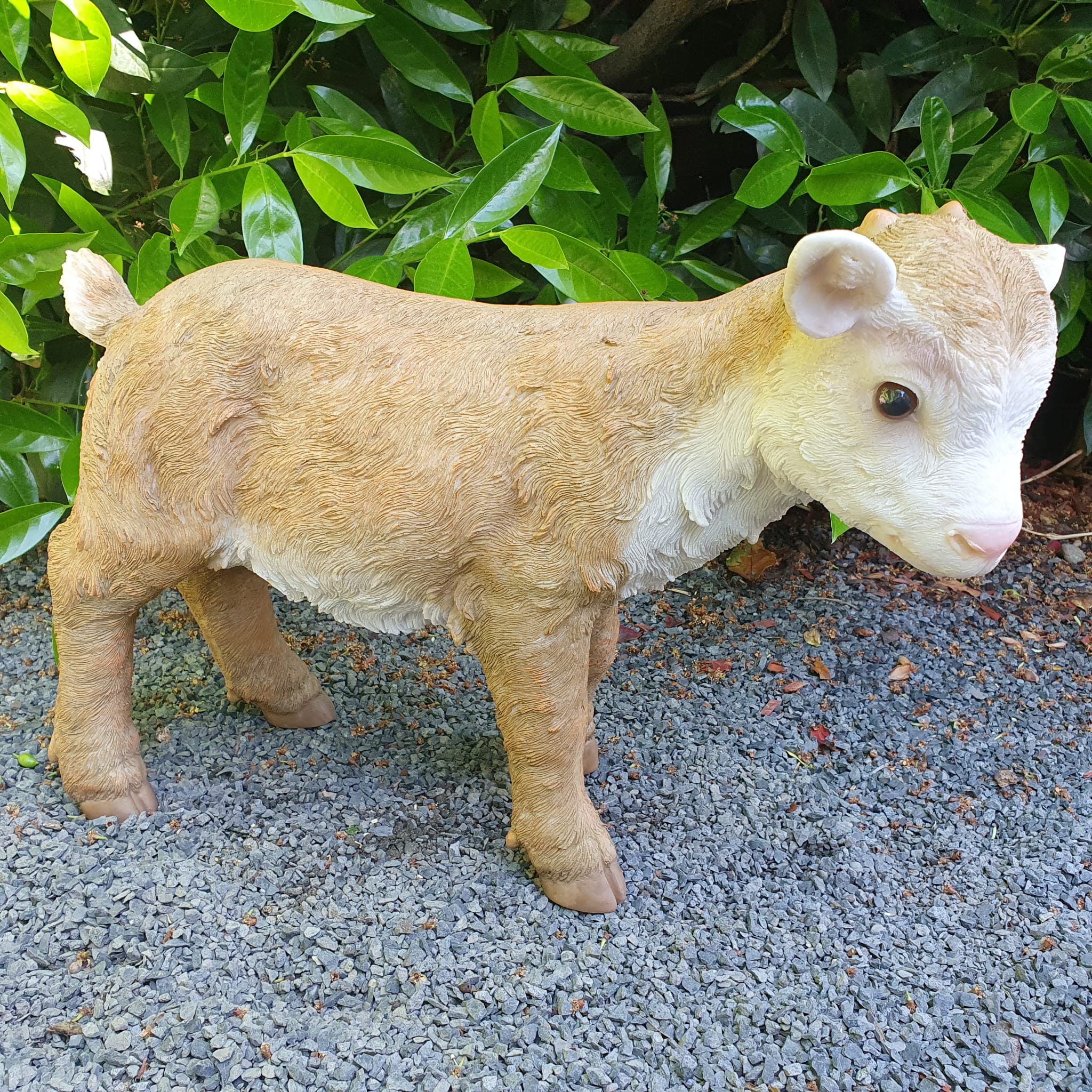 Gartenfigur stehende Ziegenbaby Figur 32 cm 