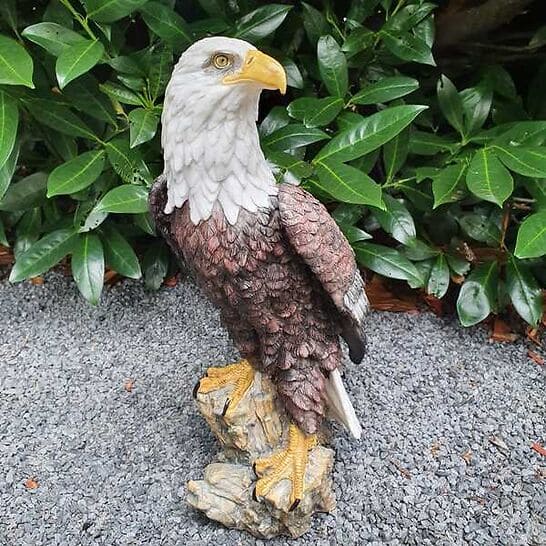 Adler Gartenfigur Weißkopfseeadler Figur auf Stamm 41 cm