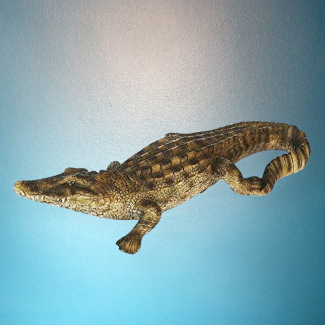 Krokodil mit Schuppenstruktur 32 cm