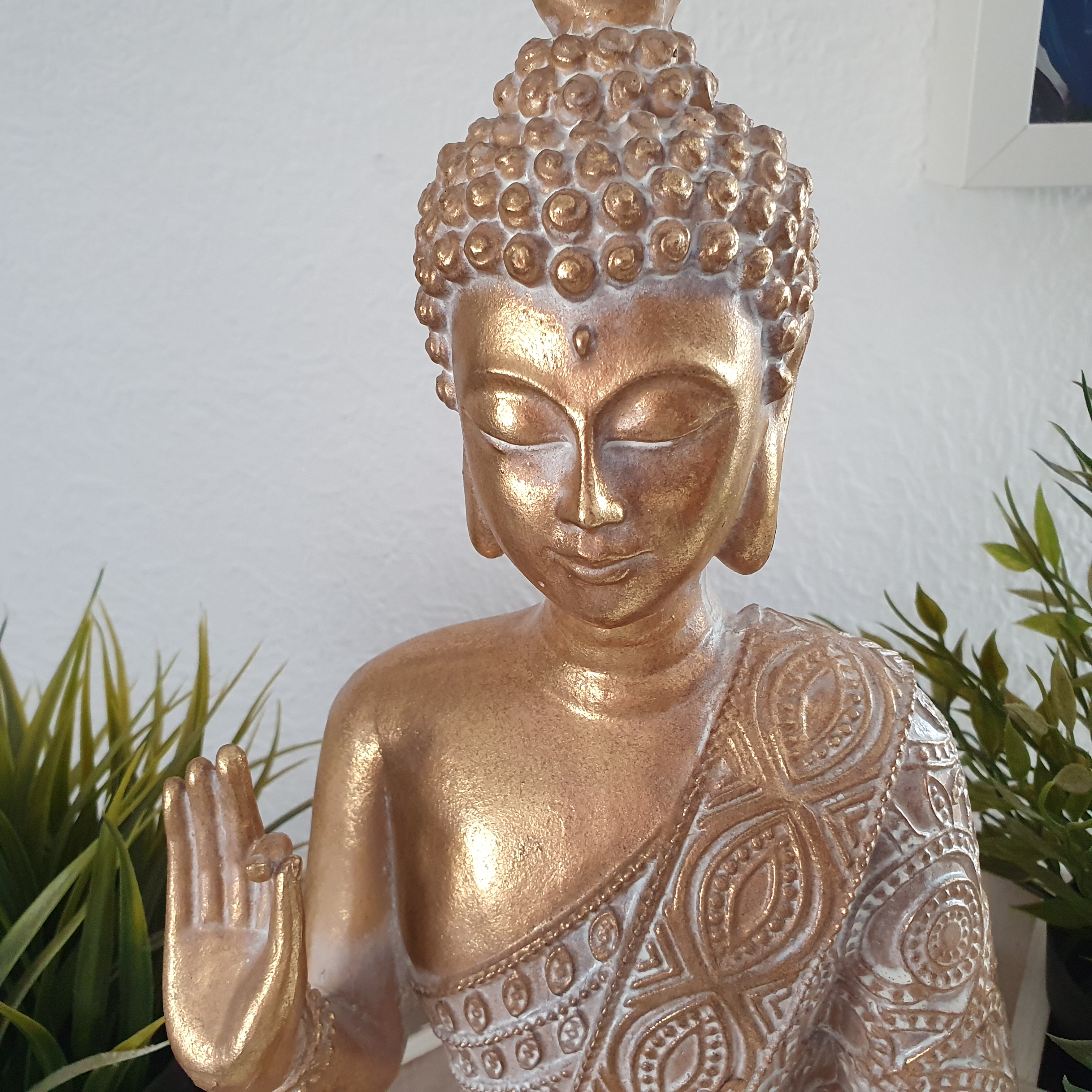 Sitzende Buddha Figur als Teelichthalter Gold 38 cm