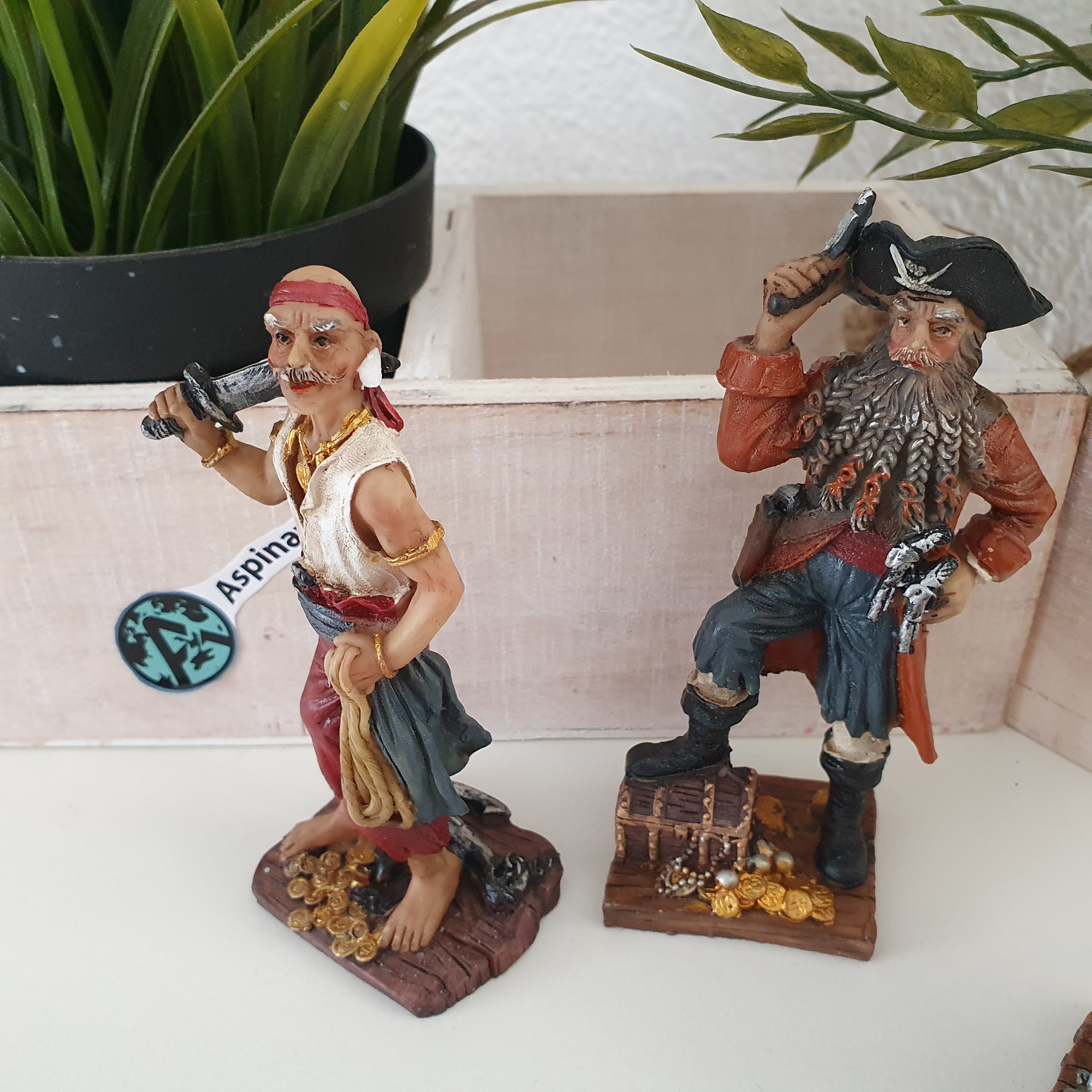 Deko Piraten Figuren im 4 er Set 11  cm