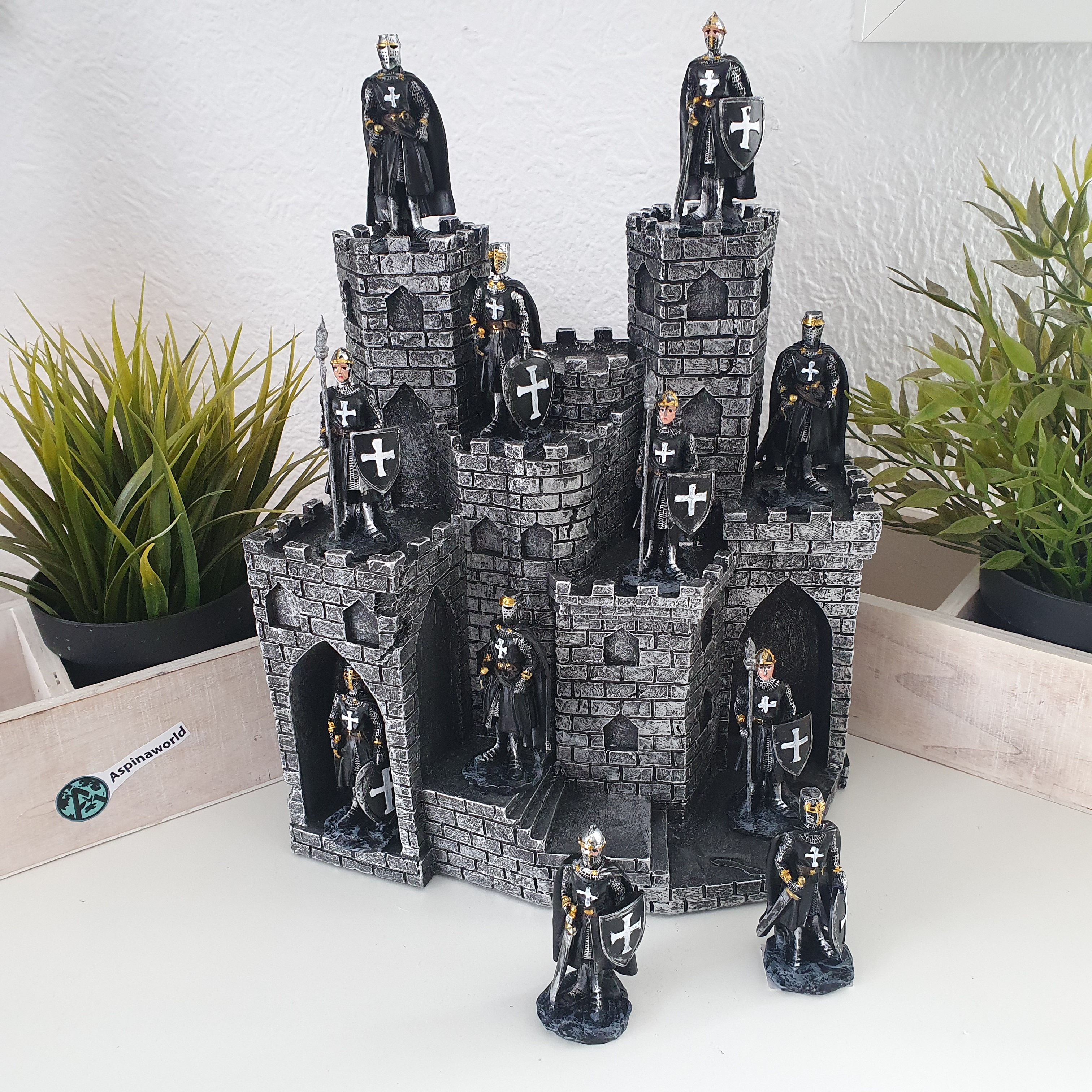 Mittelalter Ritterburg mit elf Kreuzritter Figuren schwarz 24 cm 
