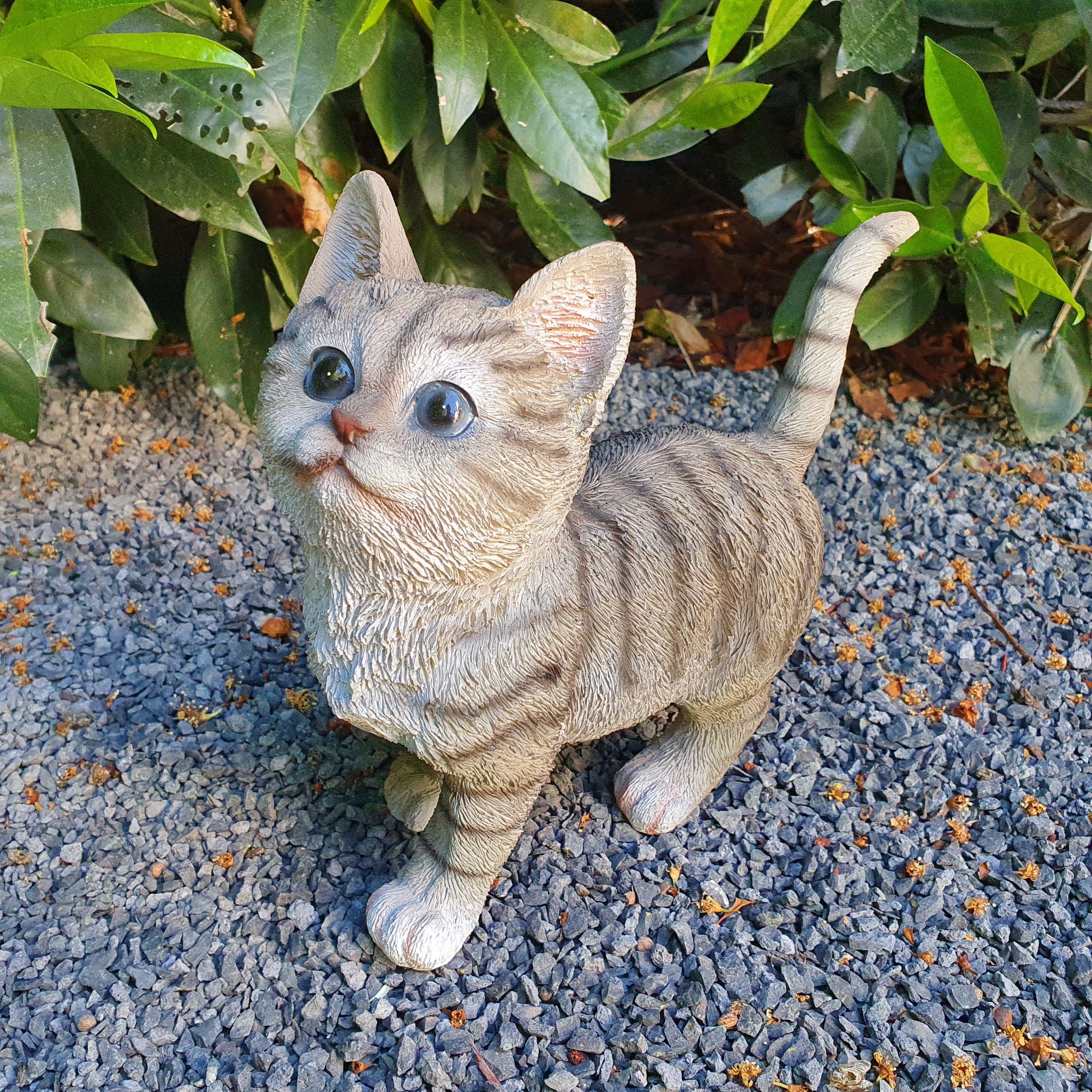 Gartenfigur stehende graue Katzen Figur 19 cm