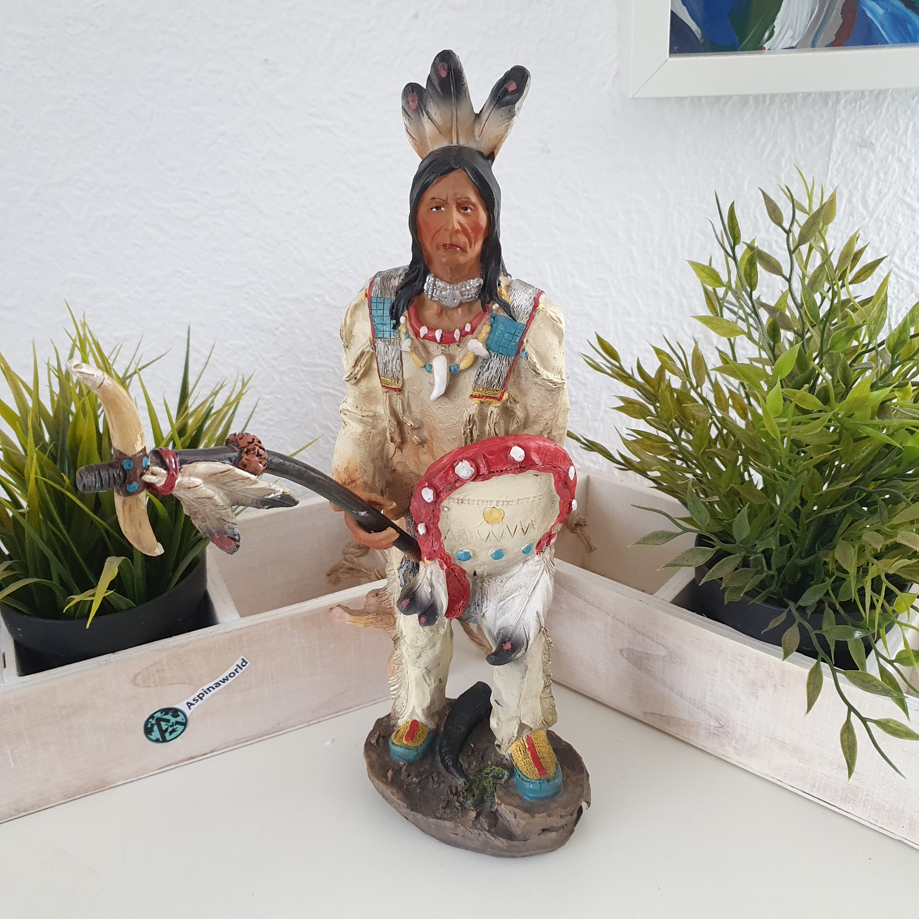 Indianer Figur mit Tomahawk und Schild 31 cm