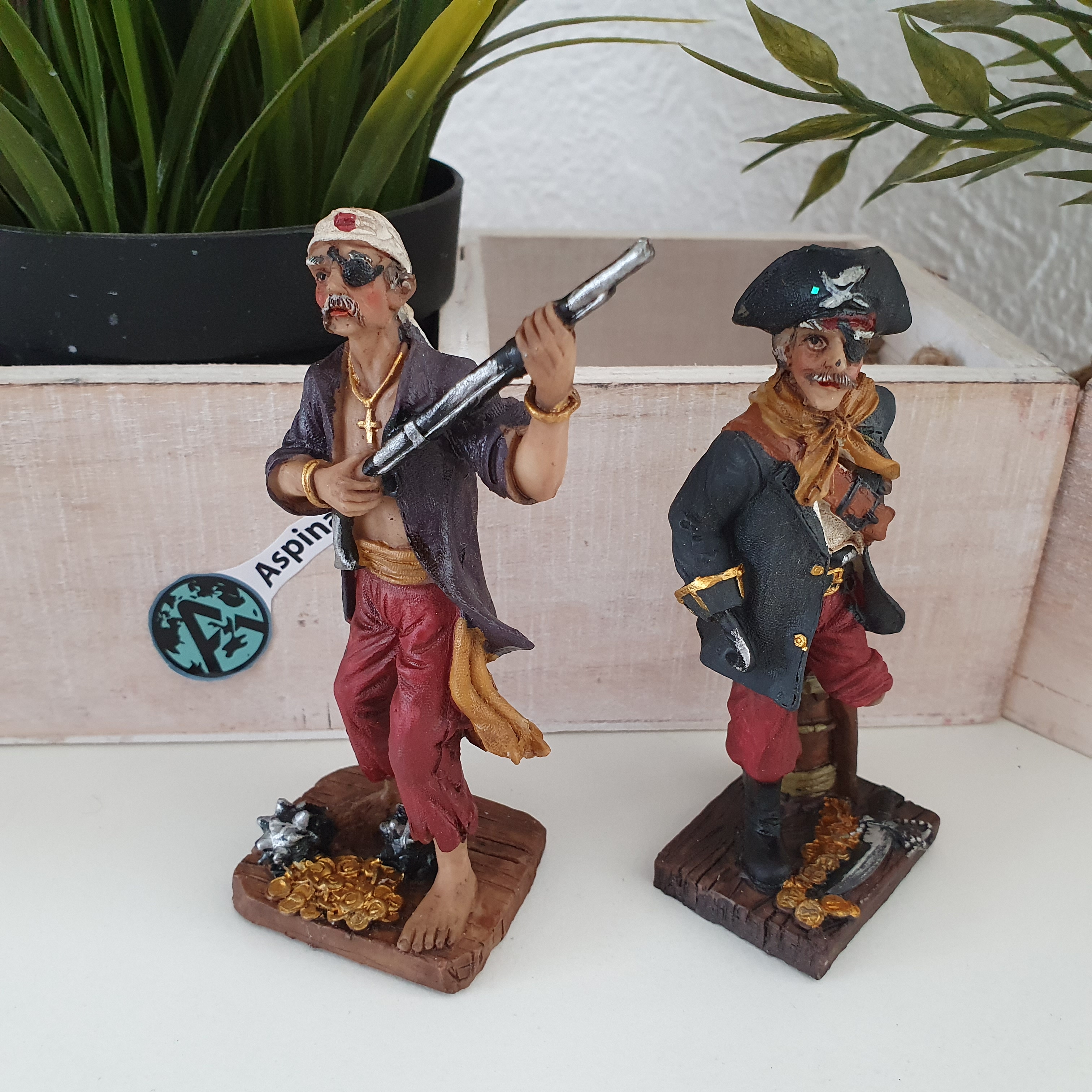 Deko Piraten Figuren im 4 er Set 11  cm
