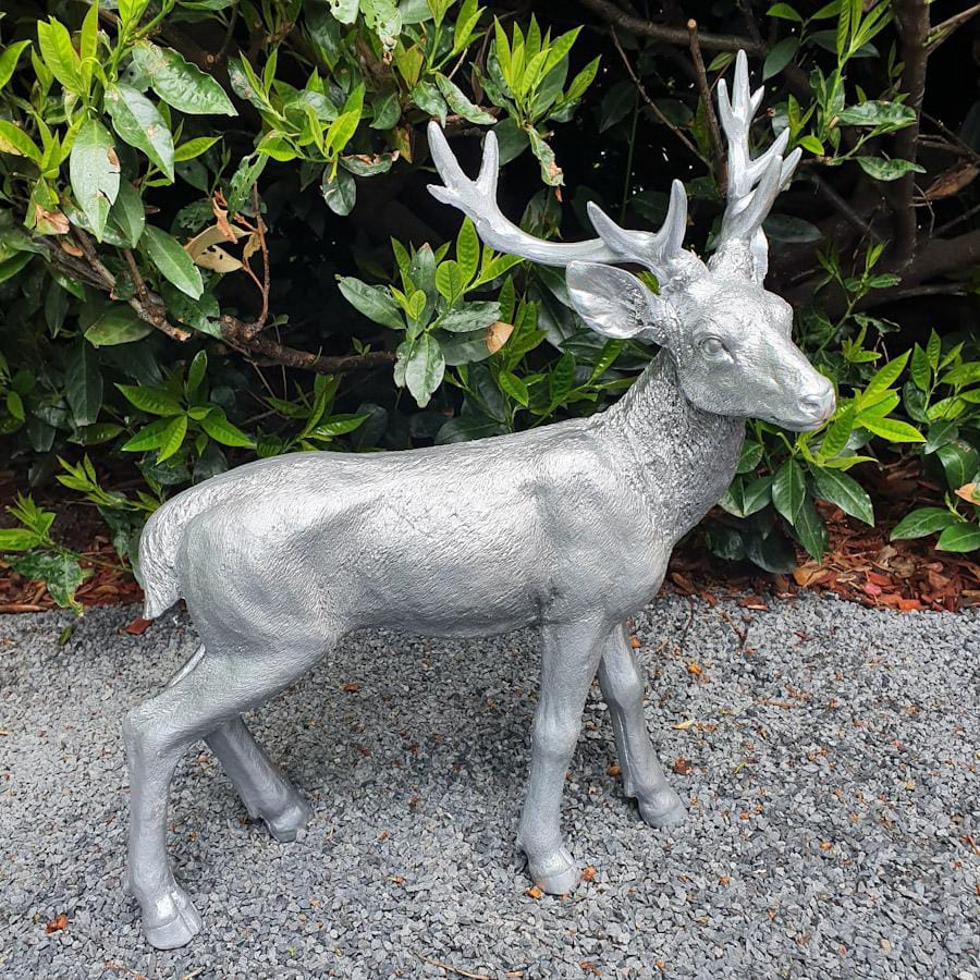 Gartenfigur stehender Hirsch mit Geweih Silber 58 cm