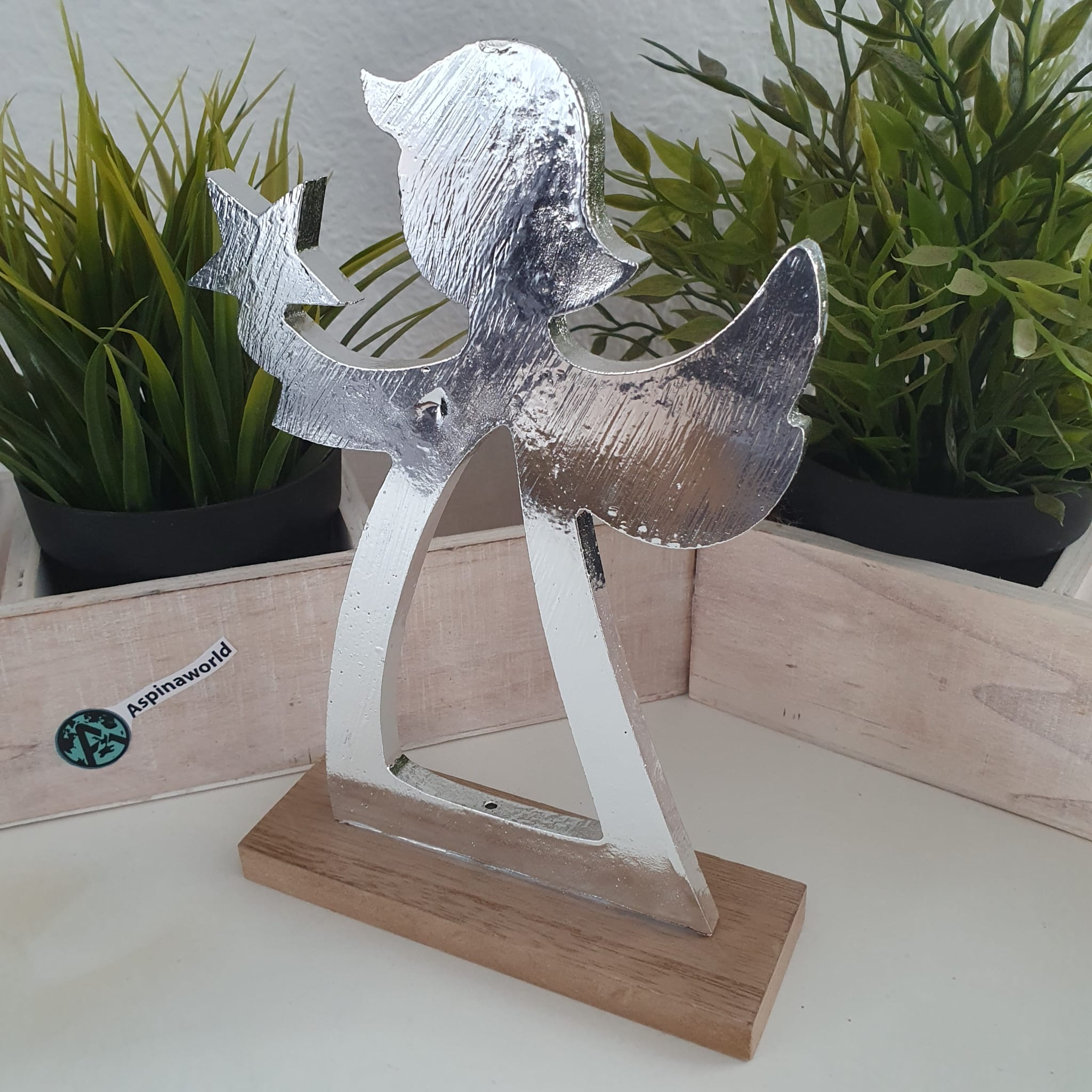 Engel Figur auf Holz in Silber 21 cm